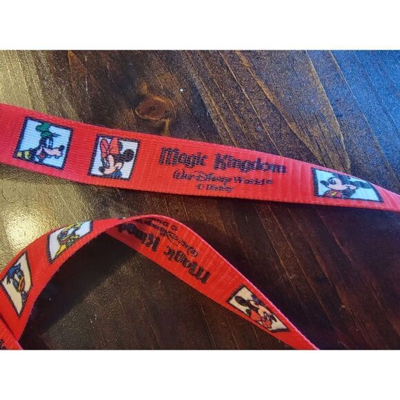 VTG 1997 Walt Disney World Magic Kingdom Red Mickey Drink Lanyard New Orleans - Picture 5 of 6